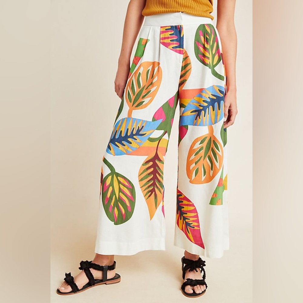 Anthropologie Farm Rio Pants. Size small. NWT.